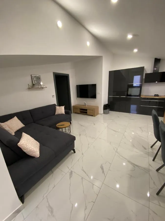 Holiday Home “Marko” With Heated Pool! Nin Villa