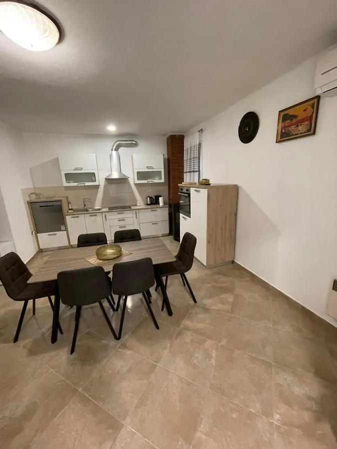 Villa Holiday Home “Marko” With Heated Pool! Nin